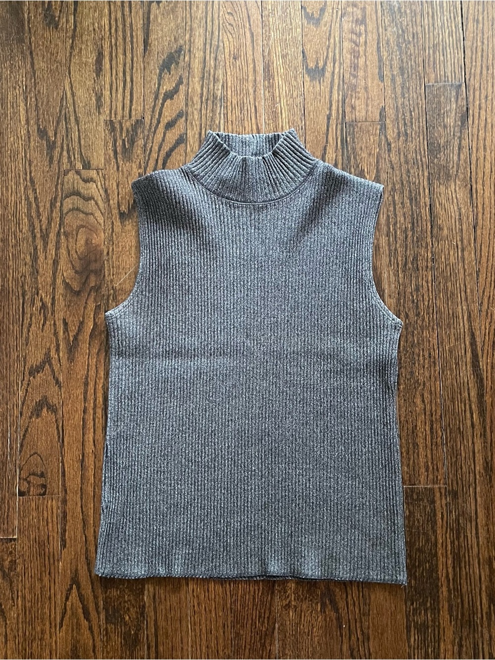 Vintage Loft Ribbed Mock Neck Top - Gray